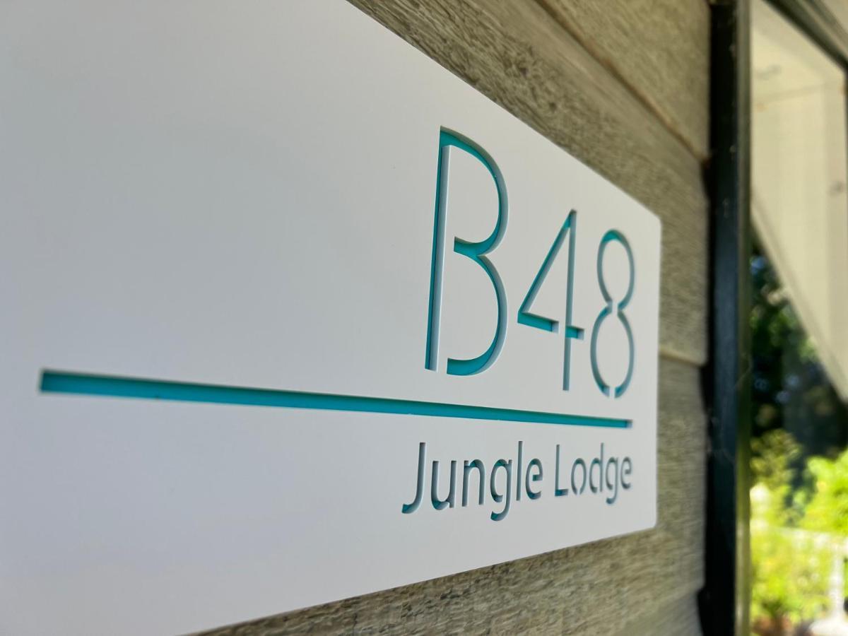 Jungle Lodge Lymington Eksteriør bilde